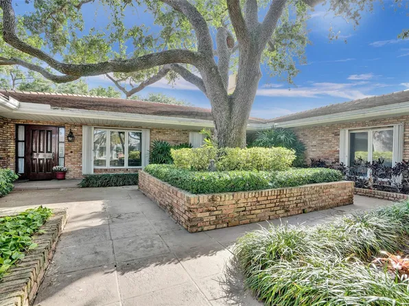 2600 NE 40 Street, Fort Lauderdale, FL 33308