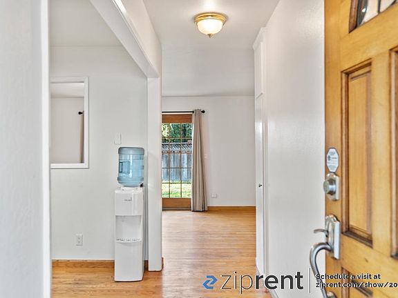 3rd image of 2391 Cabrillo Ave