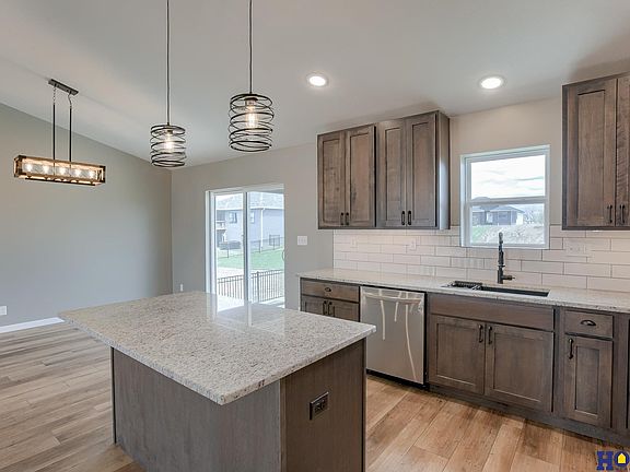2nd image of 1126 Kantor Ln