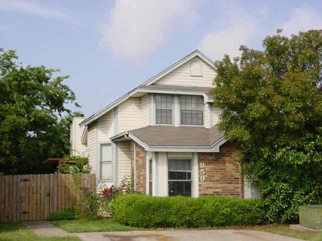 1st image of 959 Fairbanks Cir