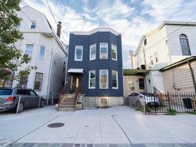2207 Palisade Ave, Union City, NJ, 07087
