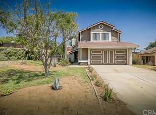 11207 Westfall Ln, Riverside, CA 92505