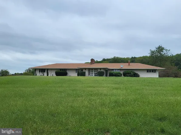 4567 Lakeside Ct, Marshall, VA 20115