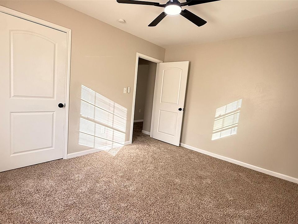 1st image of 2619 Canfield St APT 3