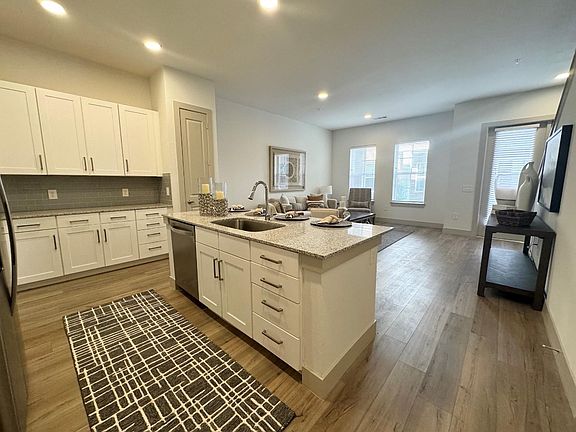 2nd image of 1509 W Spring Creek Pkwy #9102