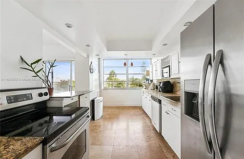 11930 N Bayshore Dr Photo 1