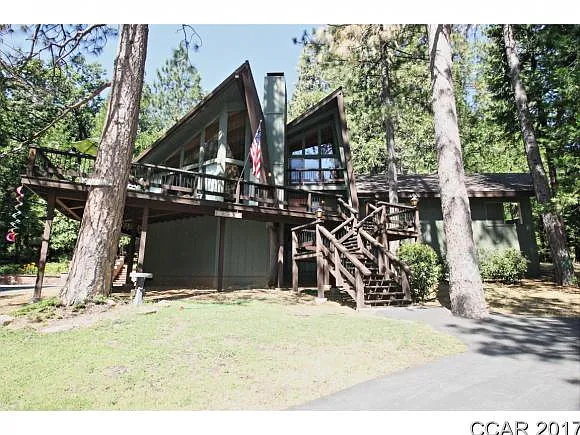 3571 Crystal Way photo 1