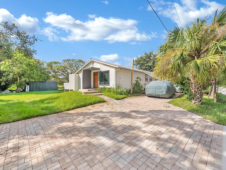 6320 86th Ln — Photo 28