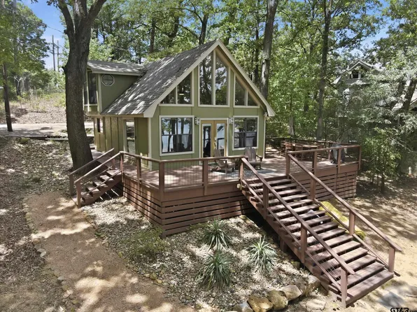 104 E Barker Creek Dr, Scroggins, TX 75480