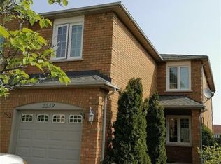 2239 Dale Ridge Dr, Oakville, ON L6M 3L4