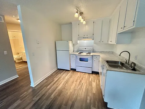 D201 Hickory Hill Ln #D201 Photo 1