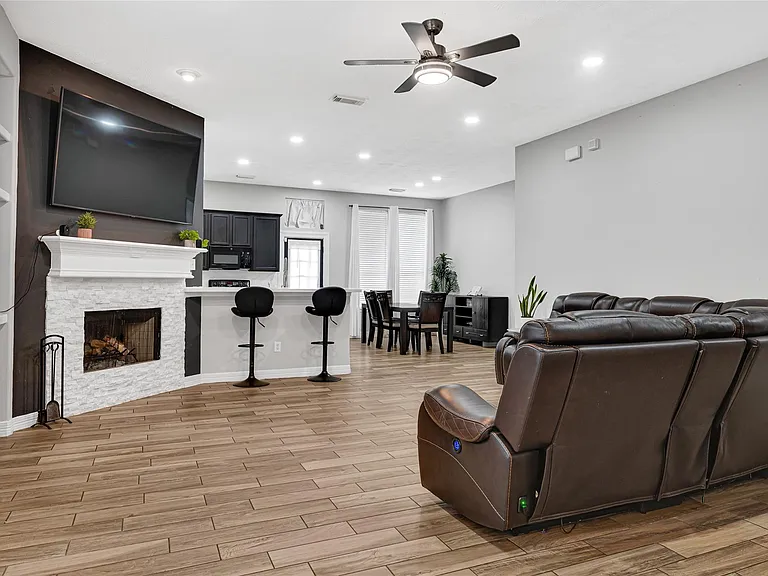 174 Horn Ct — Photo 5