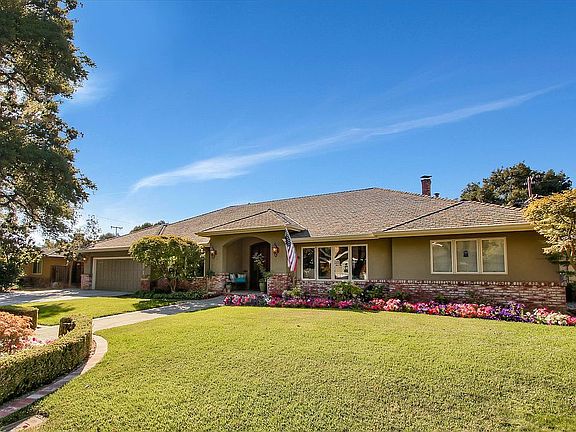 Huge Front Yard