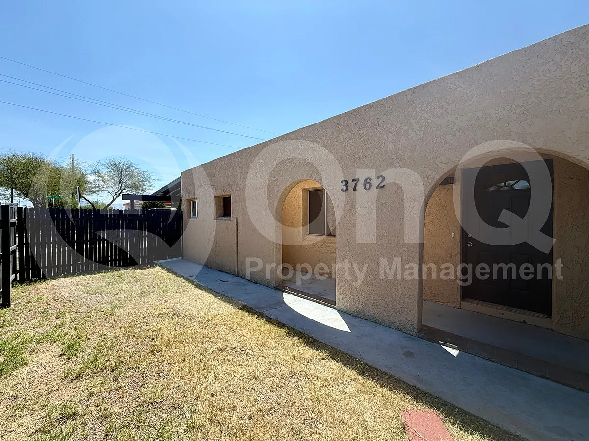 3 bed, 1.5 bath, 1221 sqft, $1,575 — Photo 3
