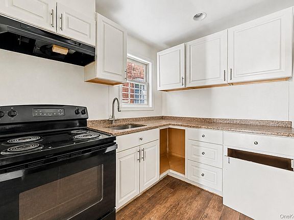4th image of 931 Diven Street