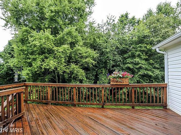 3rd image of 9131 Estates Pond Ct
