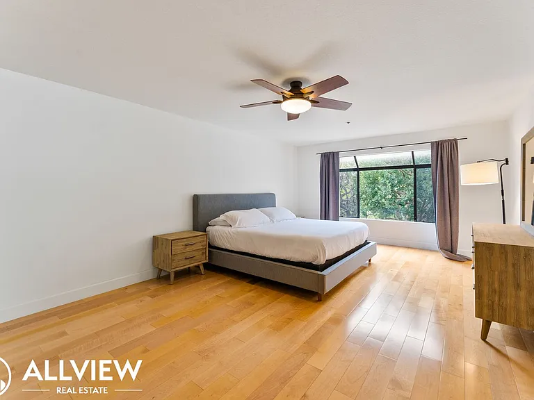 280 Cagney Ln #220 — Photo 28