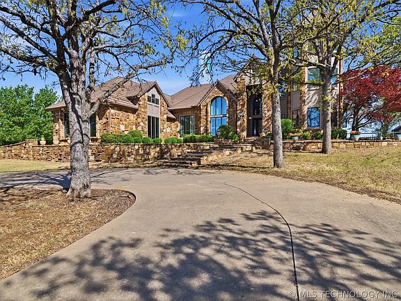 4th image of 4825 W Oak Leaf Dr