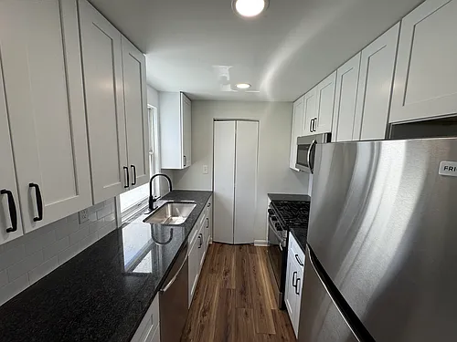 202 Brower Ave #1 Photo 1