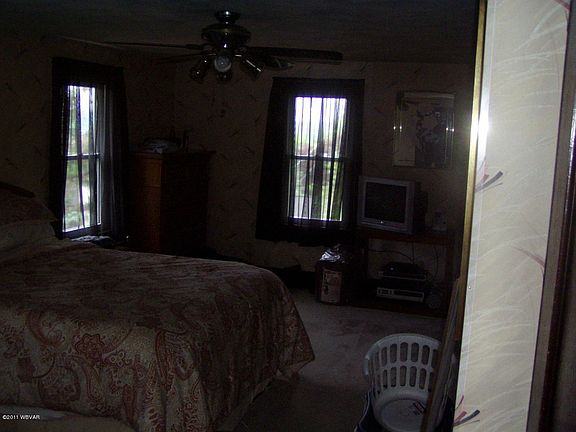 5th image of 1994 Harvard Ave S