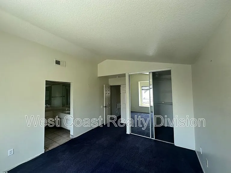 7049 Arlington Pl — Photo 24