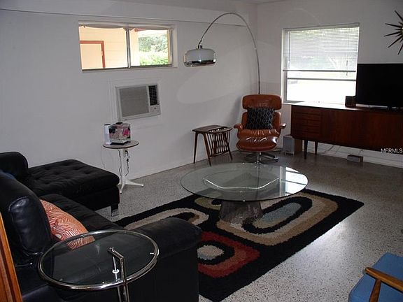 3rd image of 4008 Bradley Ave