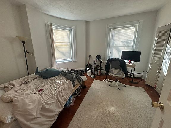 3rd image of 499 Park Dr APT 5