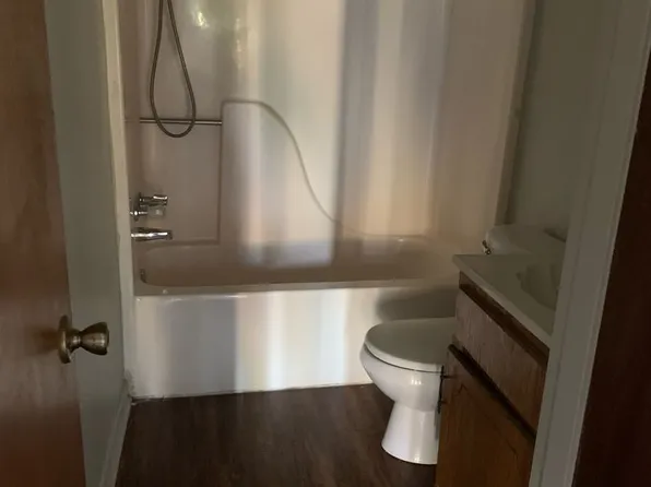 Feemster Lake Apartments