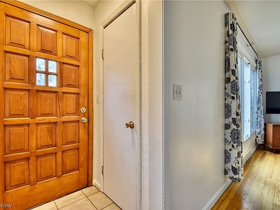 4th image of 491 E 326th St