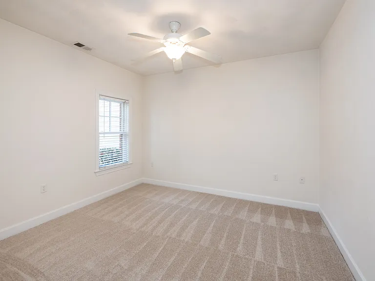 915 Colley Ave #A — Photo 4