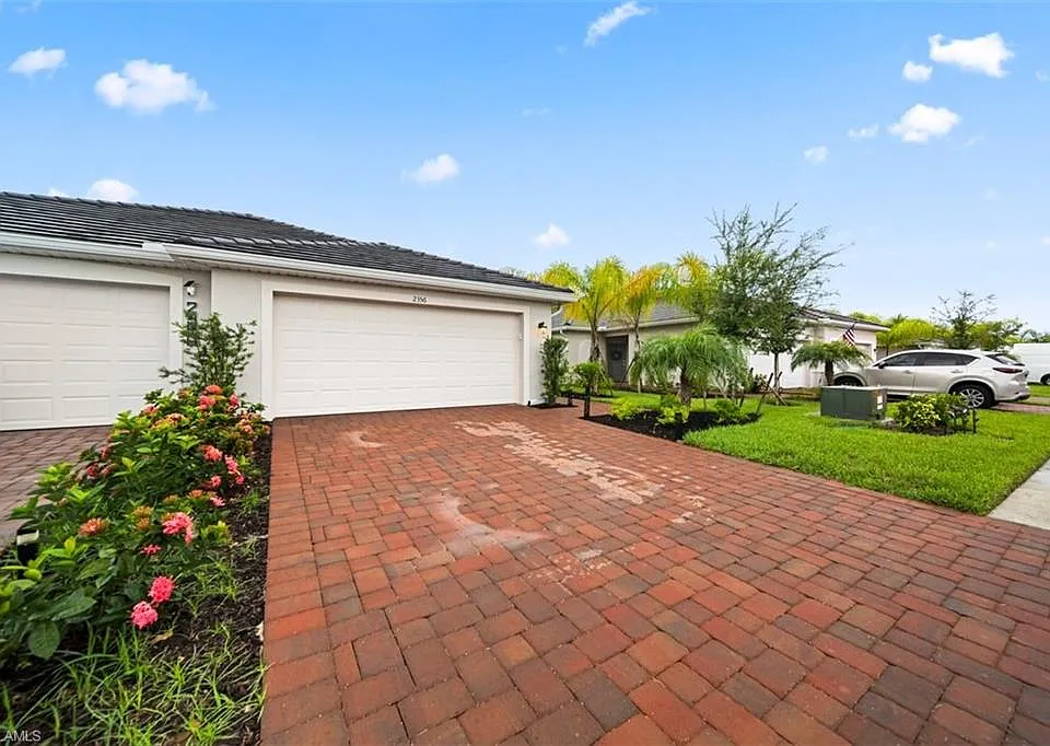 2356 Dragonfruit Way