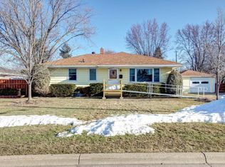 1271 Roma Ave, Roseville, MN 55113