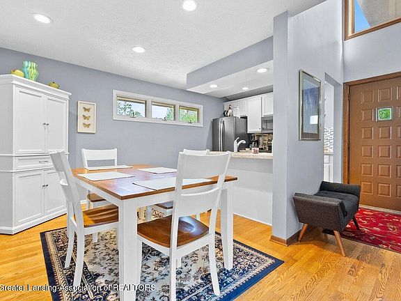 5th image of 5389 Wild Oak Dr