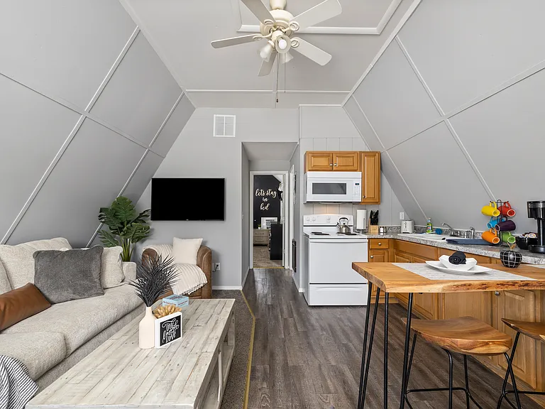 39 Lake Breeze Ln #39 — Photo 3