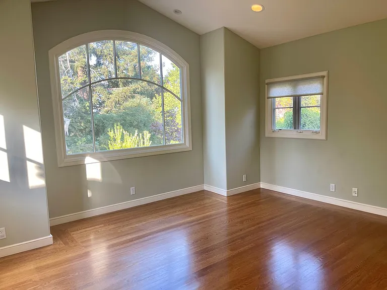 1404 Hillside Cir — Photo 16