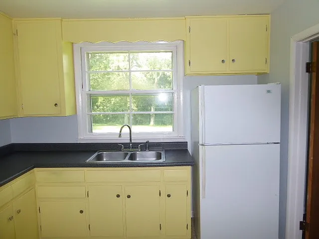 214 Wilowen Dr — Photo 2