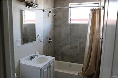 6925 Whitsett Ave #1 — Photo 5