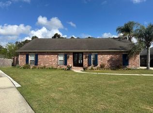 117 Orange Blossom Ct, Belle Chasse, LA 70037