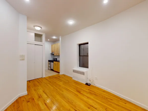 500 East 76th Street image 1 of 5