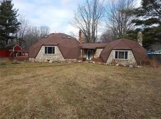 9374 Birch Run Rd, Millington, MI 48746