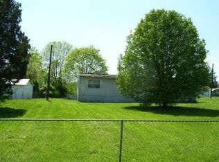 319 Gentry Rd, Lenoir City, TN 37771