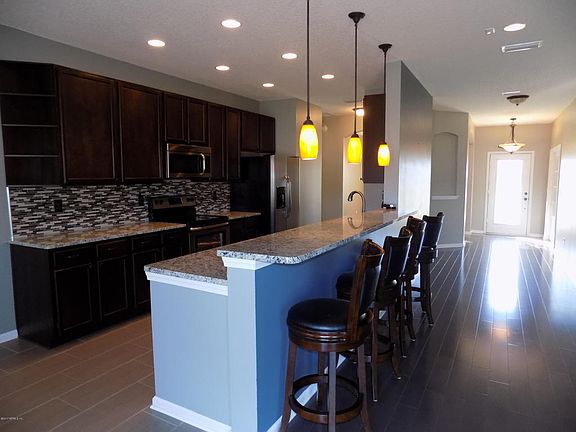 4th image of 2939 Vianey Pl