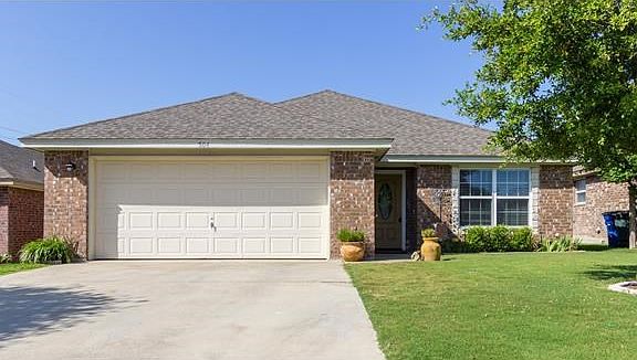 3rd image of 304 Corn Hill Dr