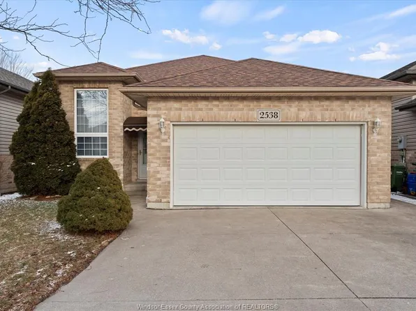 2538 Duneshill Ave, Windsor, ON N8P 1Y2