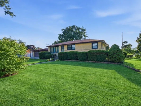8300 Long Ave, Burbank, IL 60459