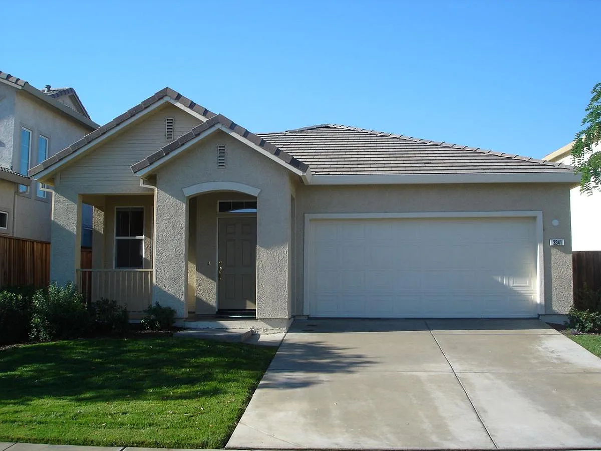 3341 Myna Way photo 1