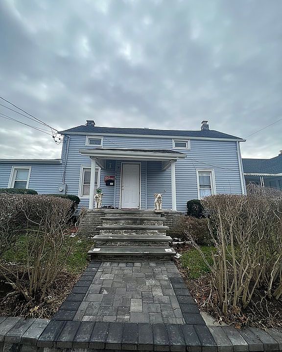 1st image of 608 Roman Ave