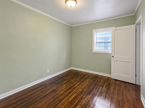 2nd image of 776 Los Angeles St