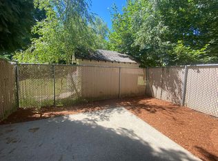 19961 NE Halsey St UNIT 101, Portland, OR 97230