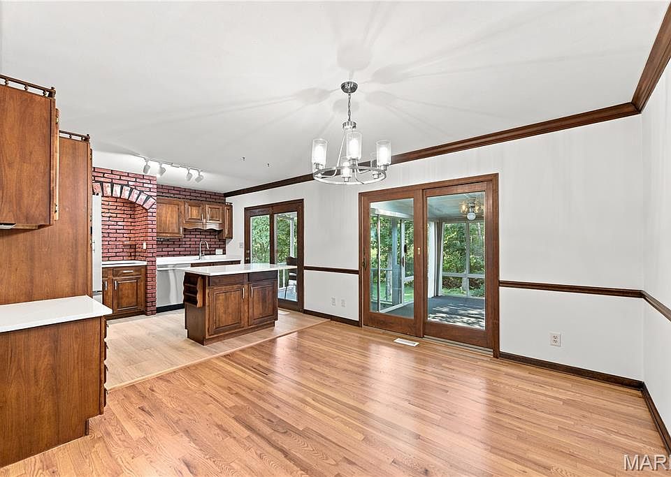 1st image of 205 Morewood Dr